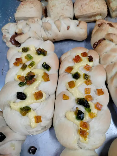 Pan dulce con frutas confitadas · Dulce Motivo CR, Orotina
